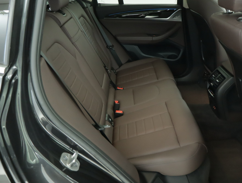BMW iX3, 2021