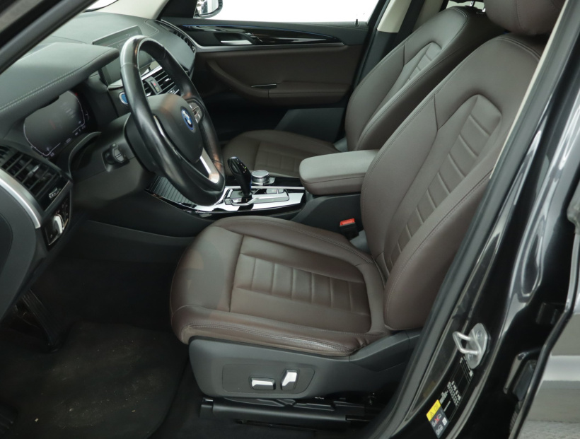 BMW iX3, 2021