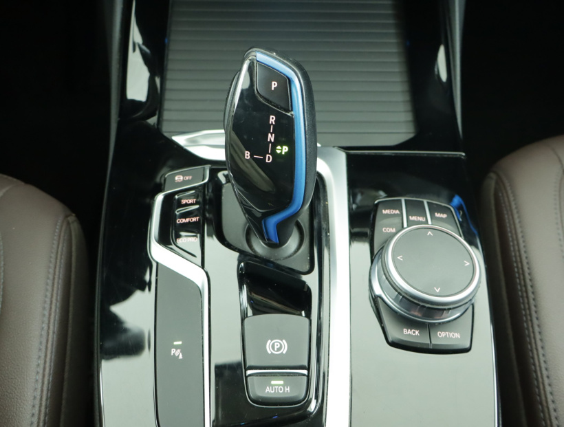 BMW iX3, 2021