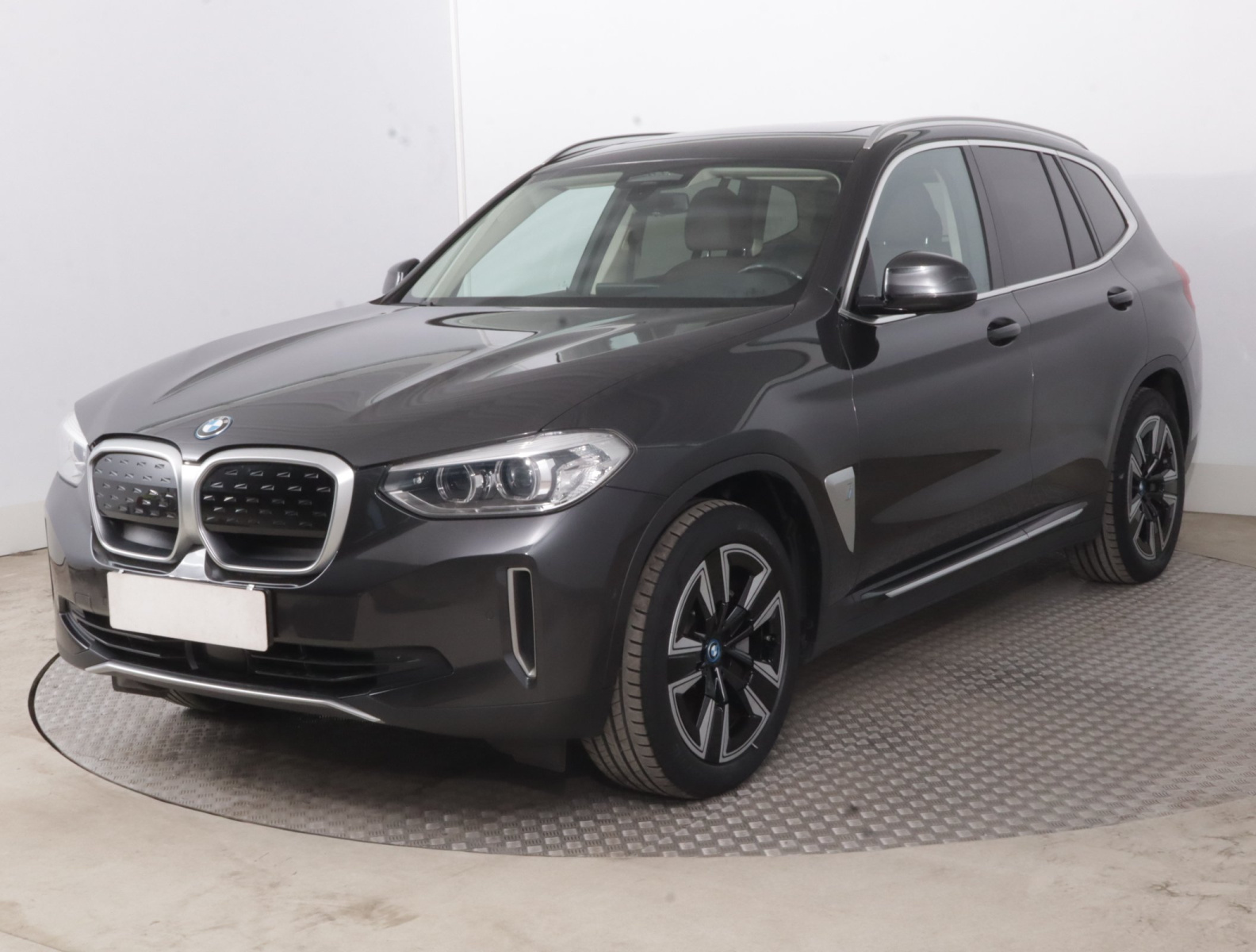BMW iX3 80 kWh, 2021 3
