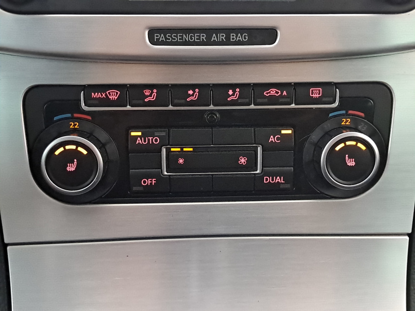 Volkswagen Passat CC, 2010