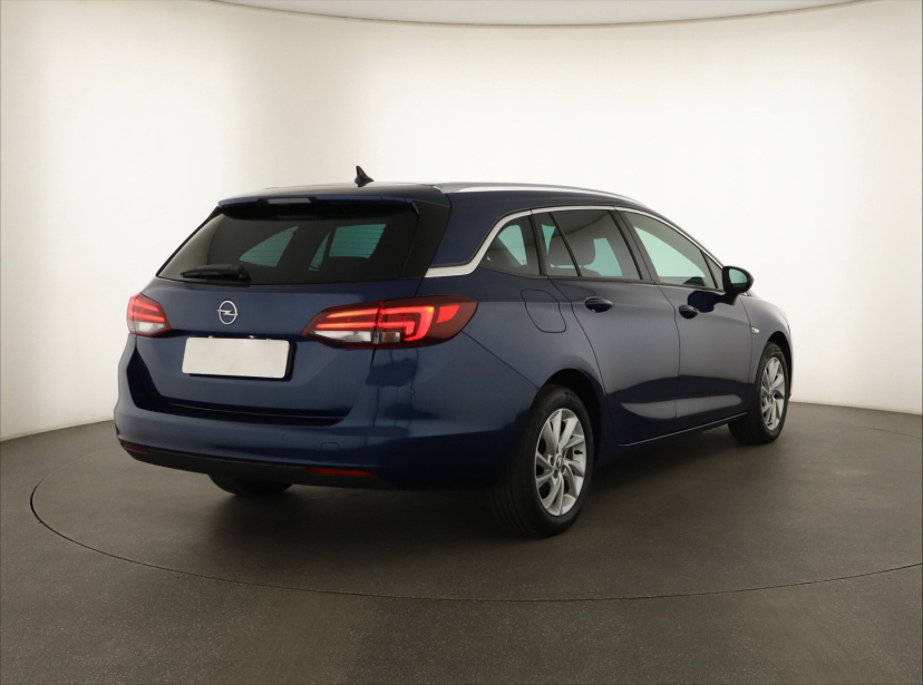 Opel Astra, 2022