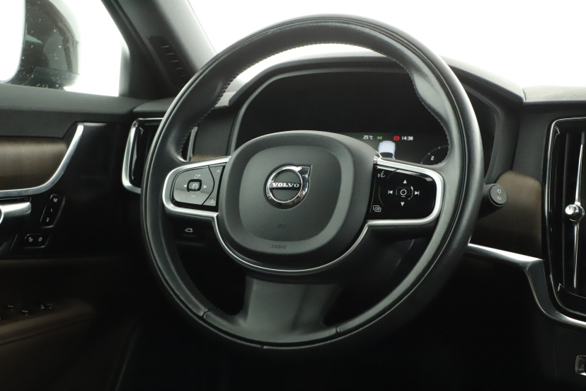 Volvo V90 Cross Country, 2020
