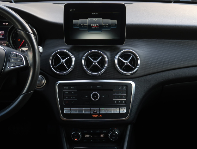 Mercedes-Benz GLA, 2017