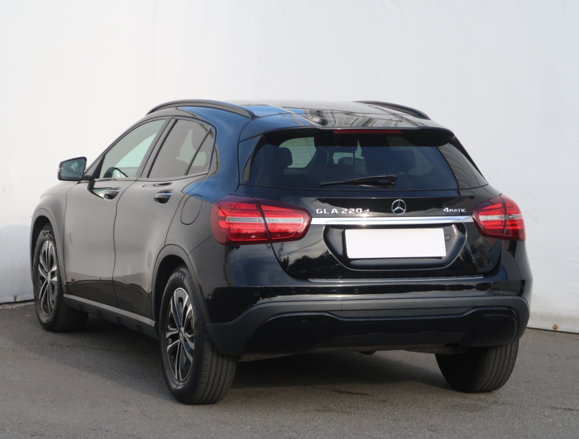 Mercedes-Benz GLA, 2017