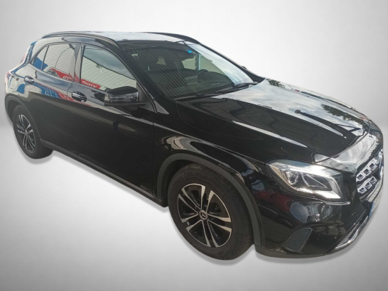 Mercedes-Benz GLA 220 d 4MATIC
