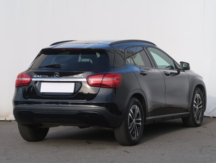 Mercedes-Benz GLA, 2017