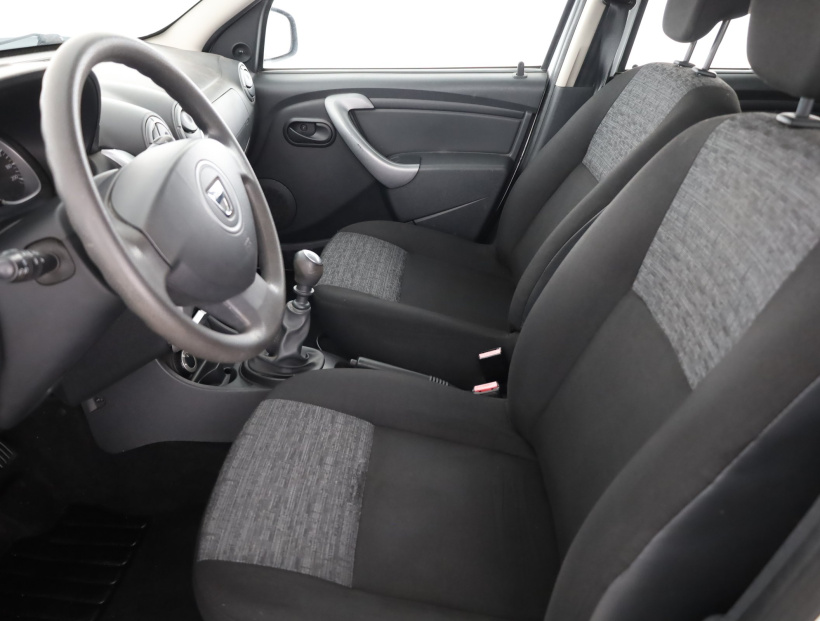 Dacia Duster, 2012