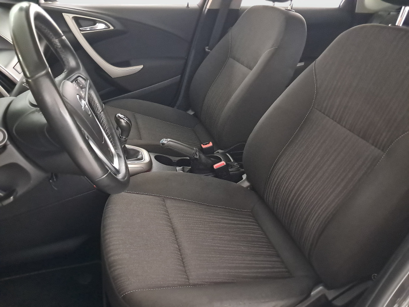 Opel Astra, 2012