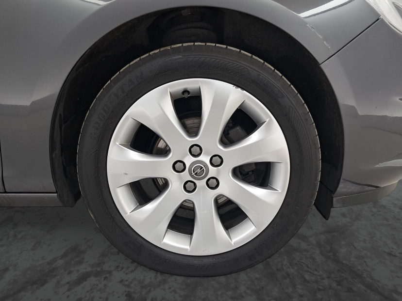 Opel Astra, 2012
