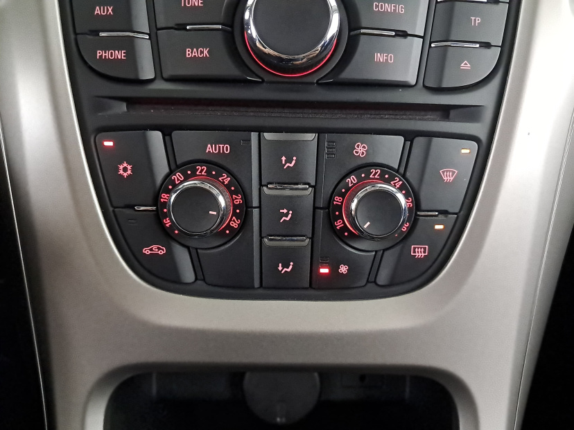 Opel Astra, 2012