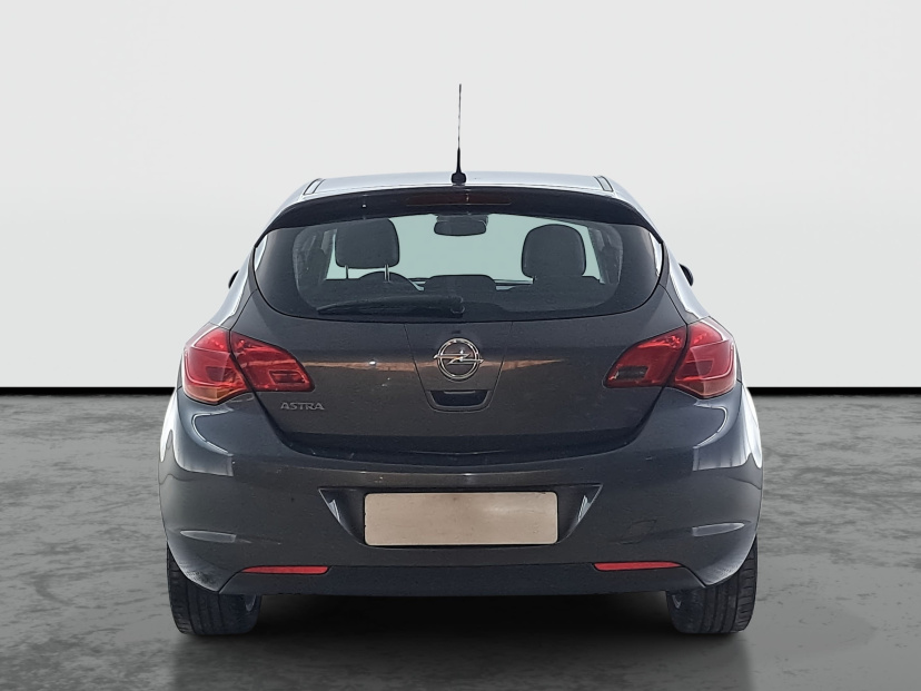 Opel Astra, 2012