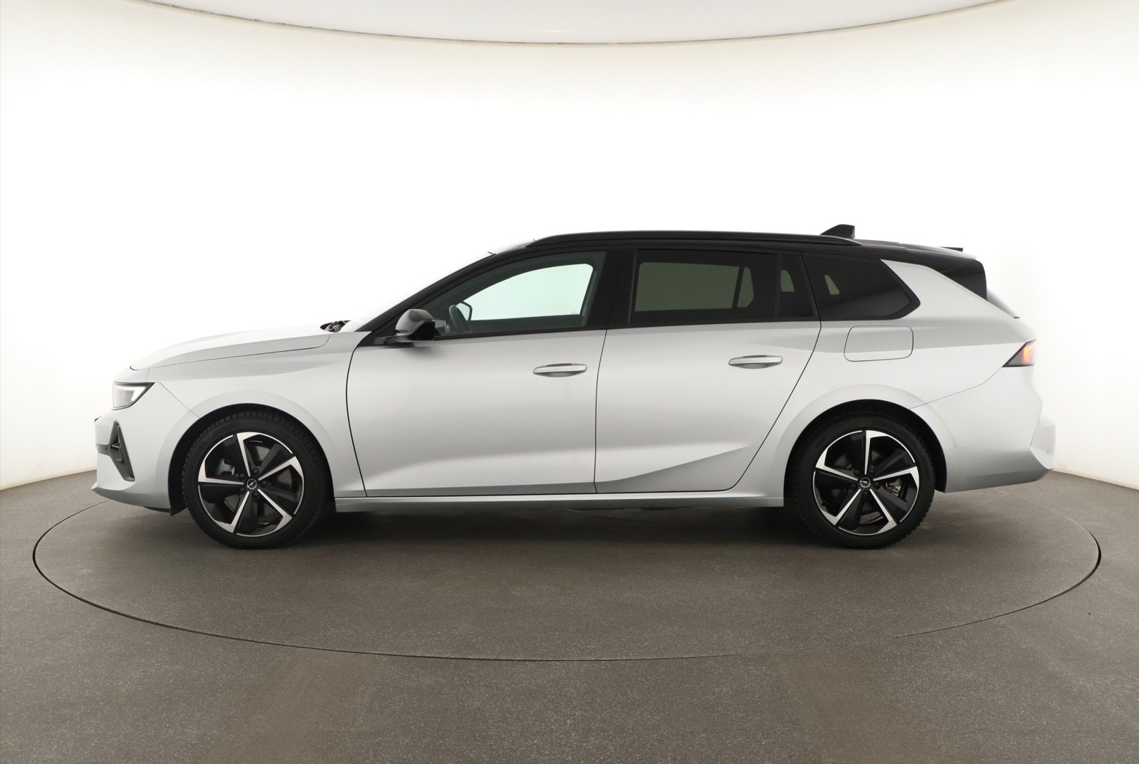 Opel Astra - 2024