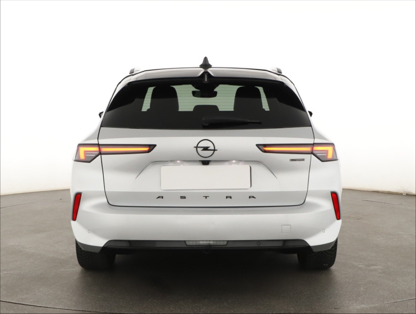 Opel Astra, 2024