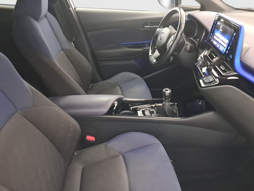 Toyota C-HR, 2017