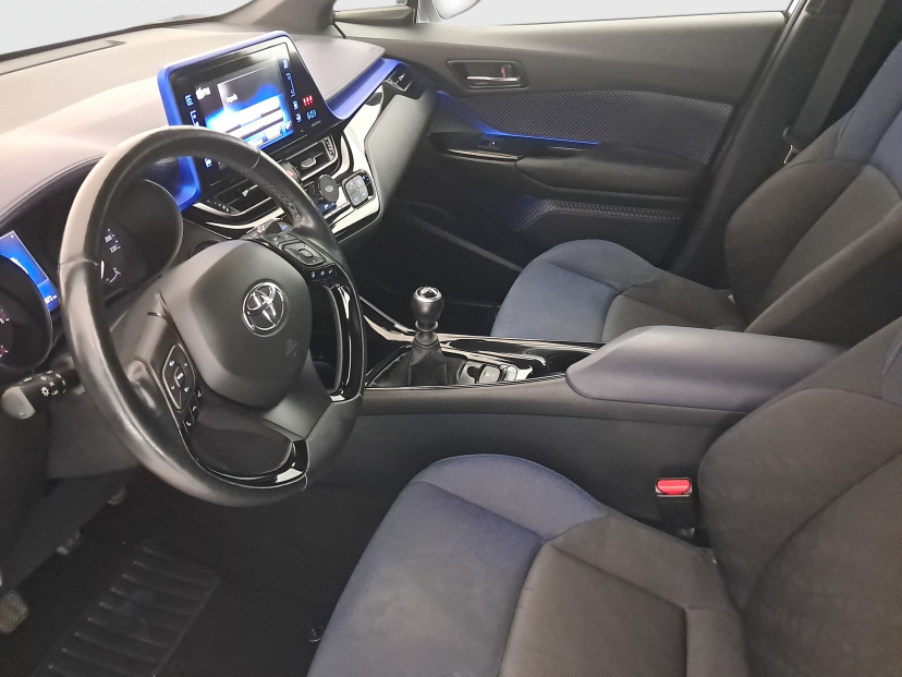Toyota C-HR, 2017