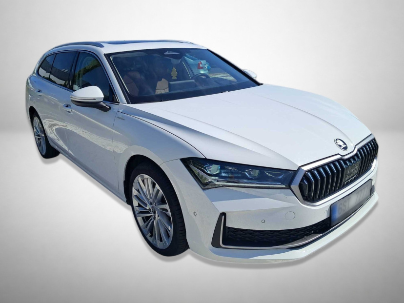 Škoda Superb, 2025