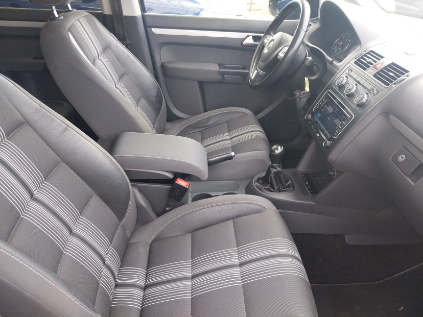 Volkswagen Touran, 2012