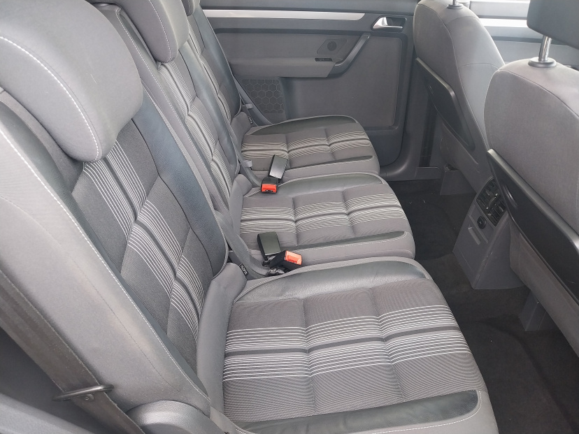 Volkswagen Touran, 2012