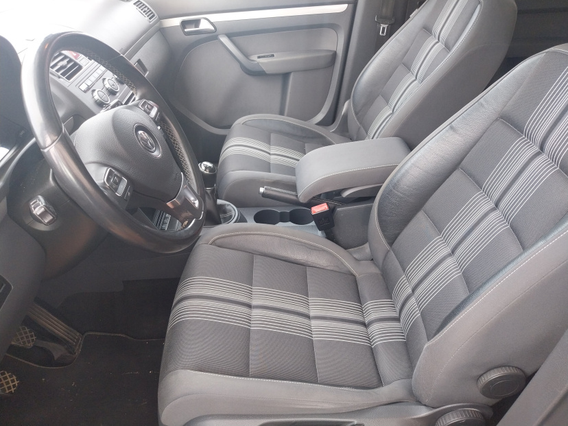 Volkswagen Touran, 2012