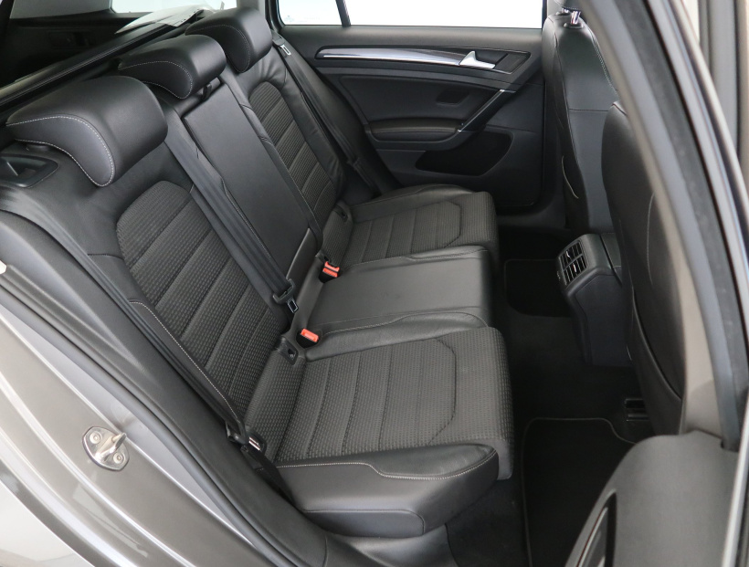 Volkswagen Golf, 2016
