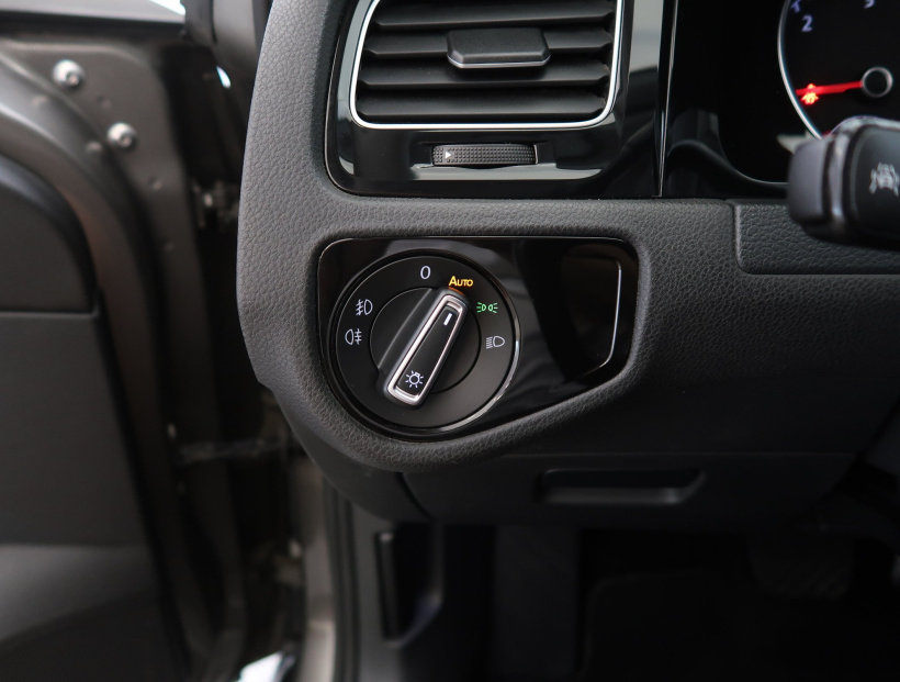 Volkswagen Golf, 2016