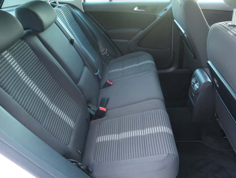 Volkswagen Tiguan, 2010