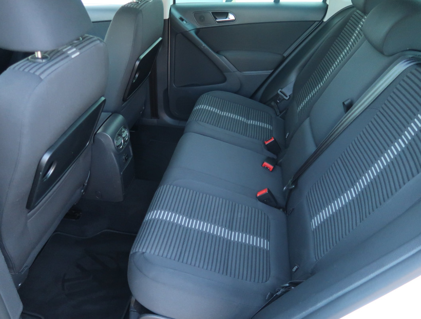 Volkswagen Tiguan, 2010