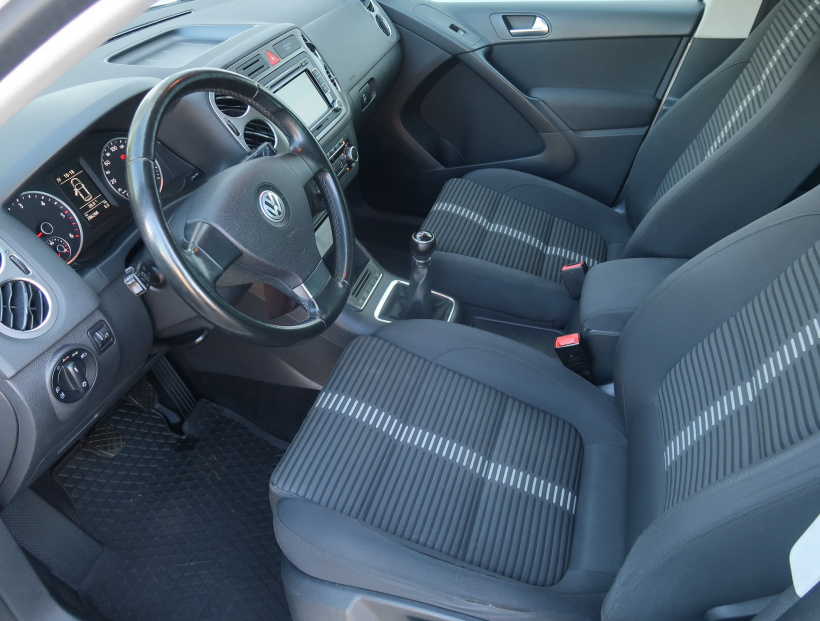 Volkswagen Tiguan, 2010
