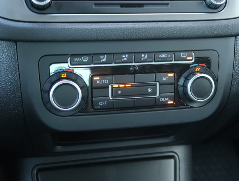 Volkswagen Tiguan, 2010