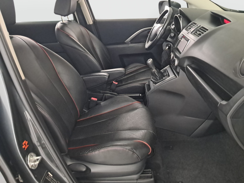 Mazda 5, 2011