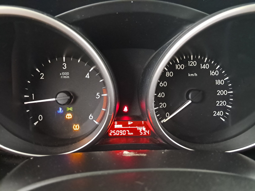 Mazda 5, 2011