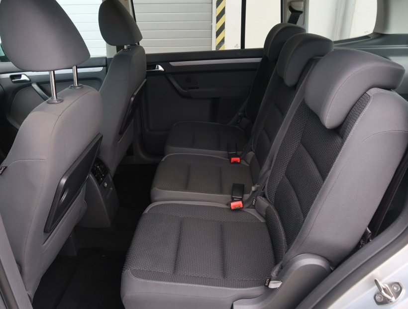 Volkswagen Touran, 2011