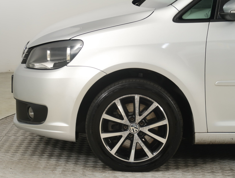 Volkswagen Touran, 2011