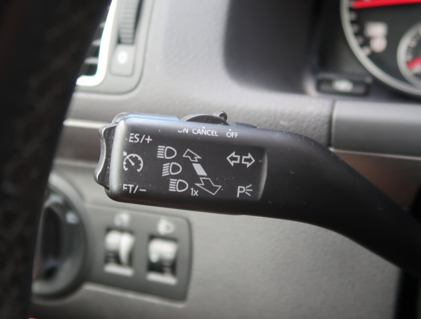 Volkswagen Touran, 2011