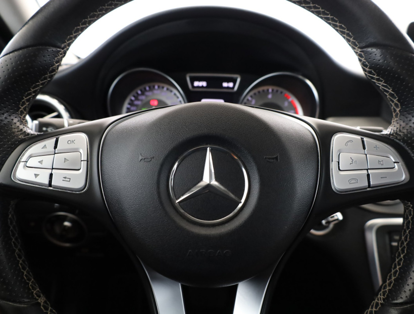 Mercedes-Benz GLA, 2017