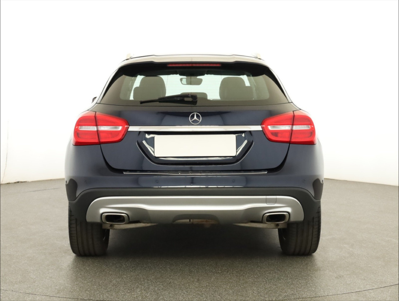 Mercedes-Benz GLA, 2017