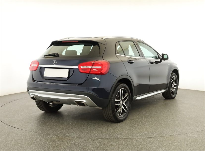 Mercedes-Benz GLA, 2017
