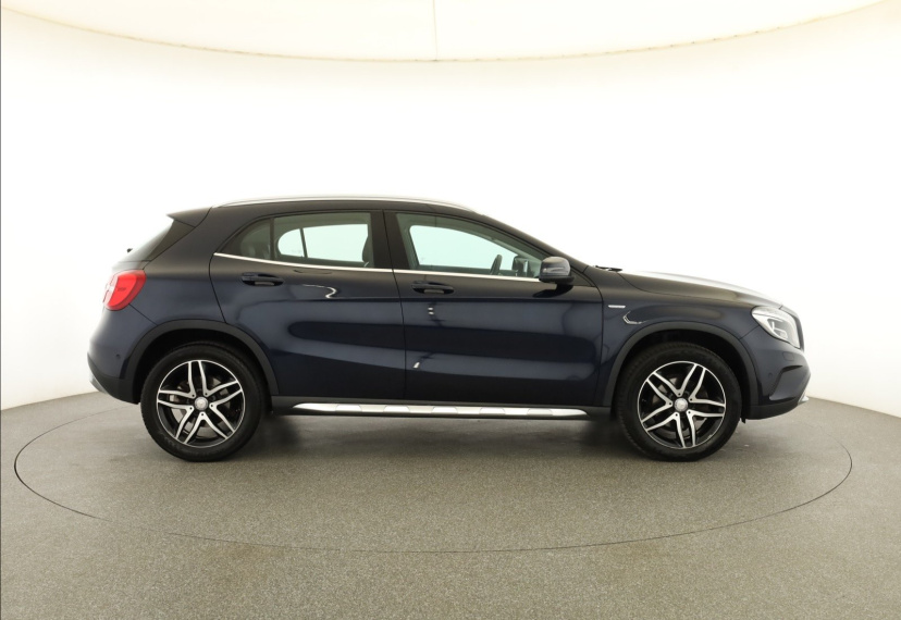 Mercedes-Benz GLA, 2017