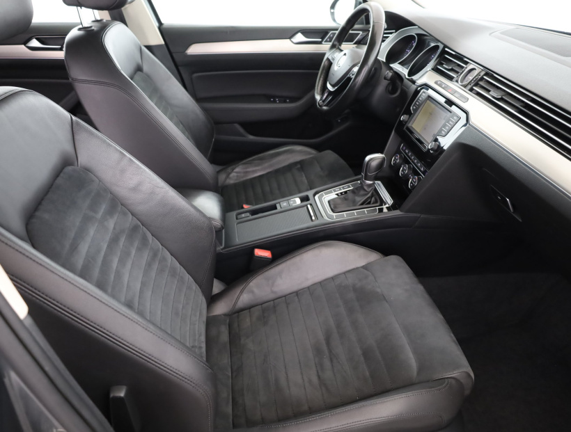 Volkswagen Passat, 2016