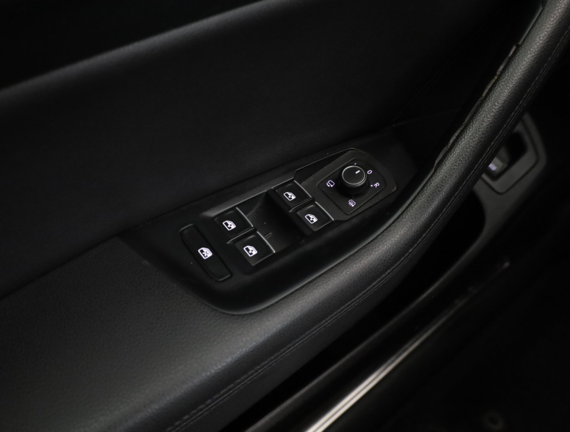Volkswagen Passat, 2016