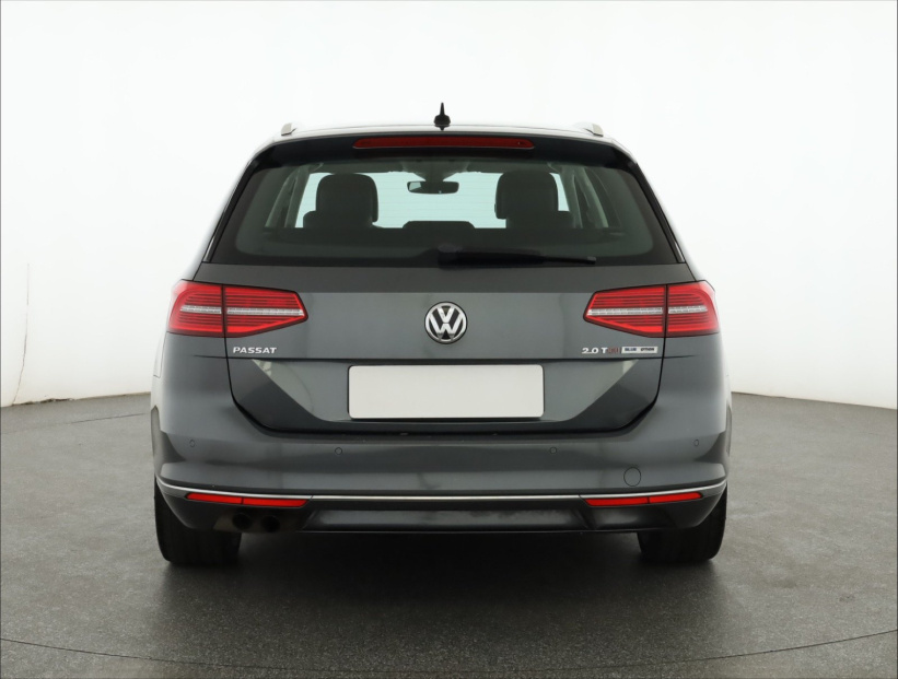 Volkswagen Passat, 2016