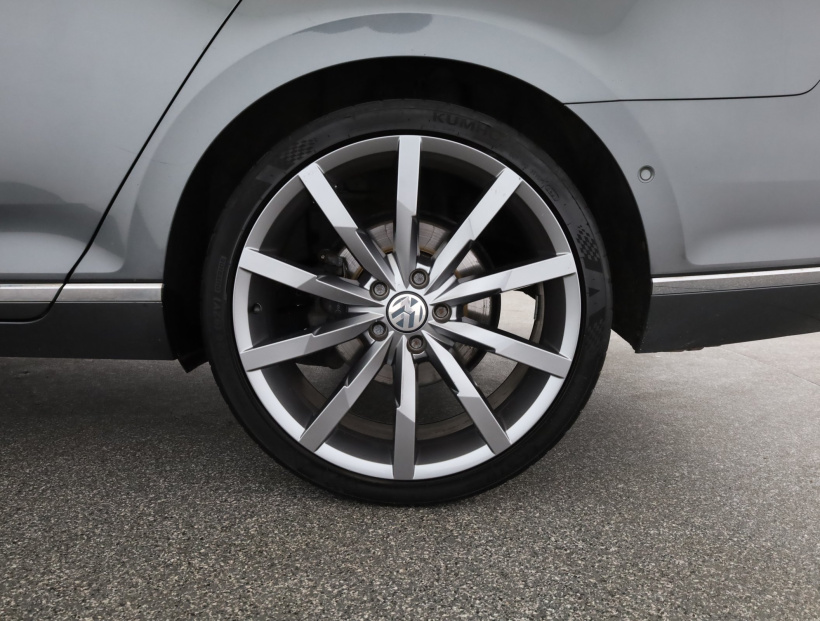 Volkswagen Passat, 2016