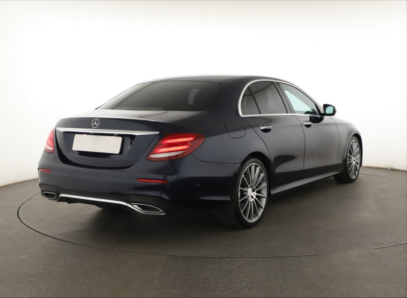 Mercedes-Benz E, 2017