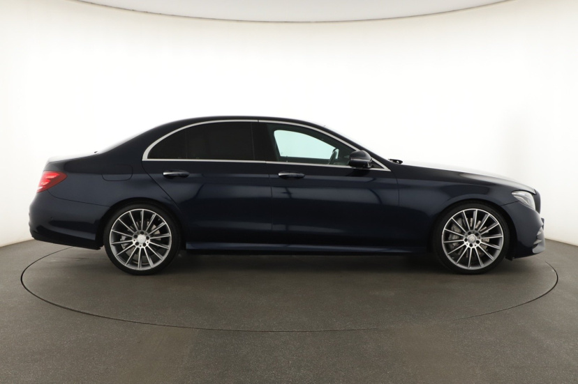 Mercedes-Benz E, 2017