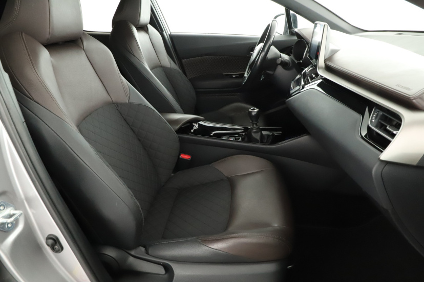 Toyota C-HR, 2019