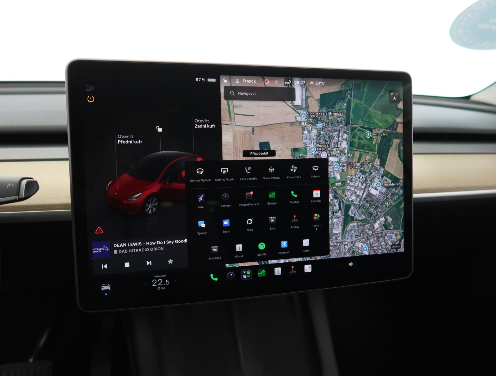 Tesla Model Y Long Range AWD – fotografie 23