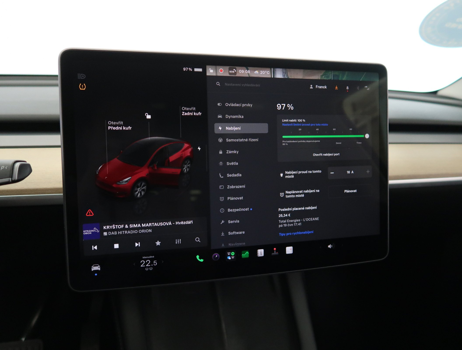 Tesla Model Y Long Range AWD – fotografie 27