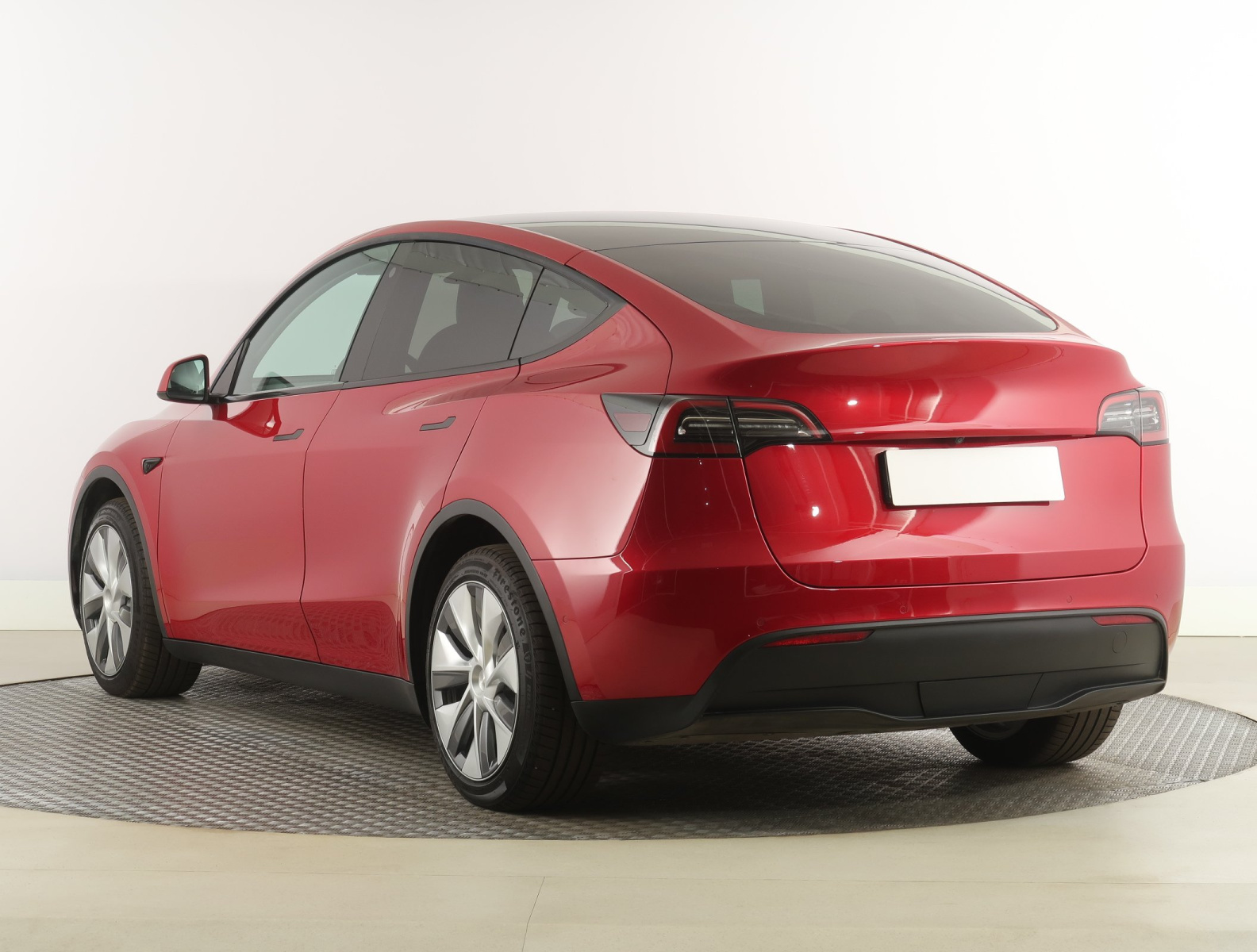 Tesla Model Y Long Range AWD – fotografie 5