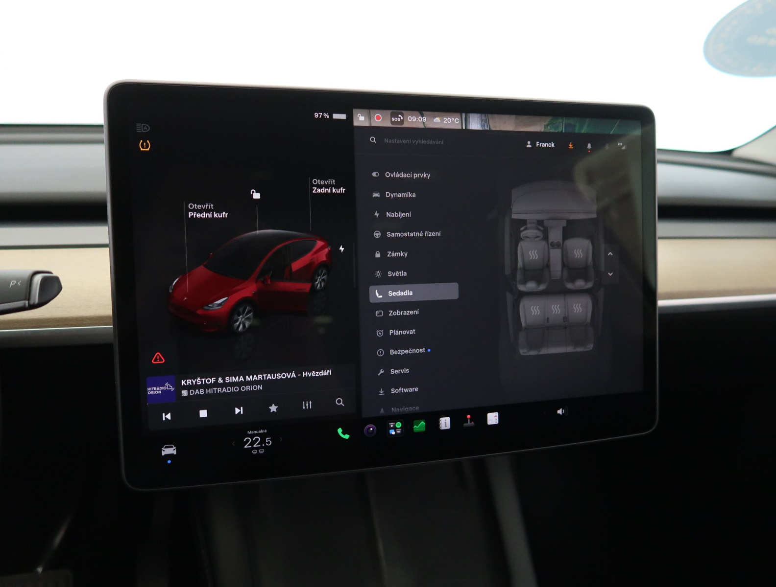 Tesla Model Y Long Range AWD – fotografie 30